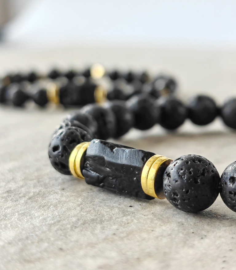 bransoletka z czarnym turmalinem jednym z najmocniejszych kamieni ochronnych - twin flames jewellery