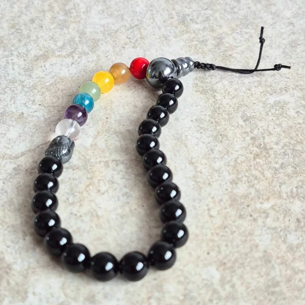 mala buddyjska na rękę - 7 czakr - onyks